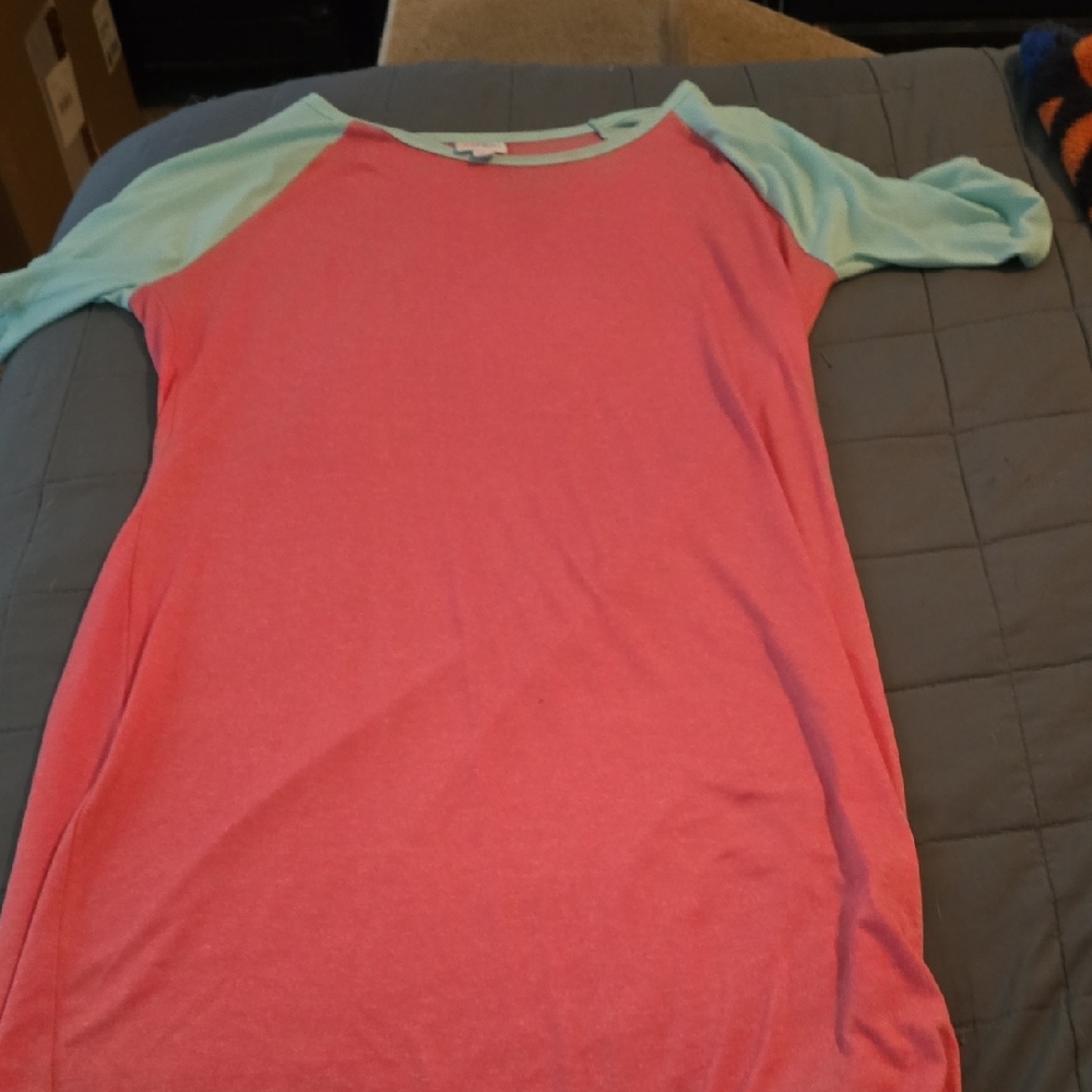 LuLaRoe Coral and Mint Top
